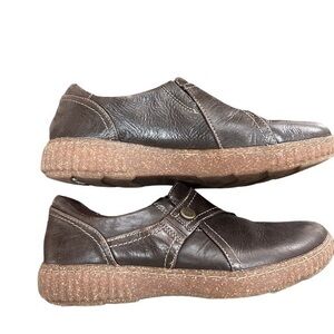 Brown Slip On Comfort Shoe, Size 9